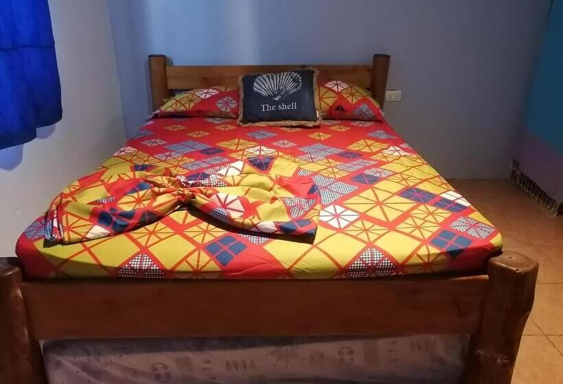 اتاق سوپریور, Hostel Marisol