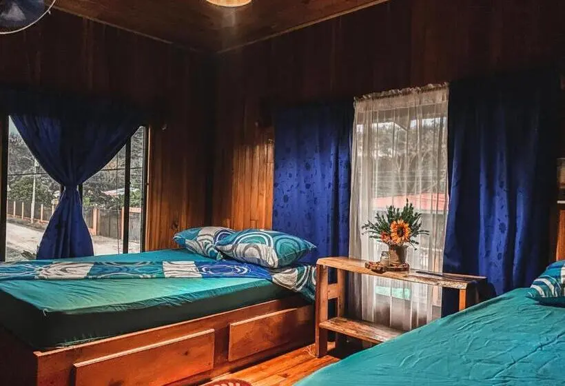 Comfort Kolmen Hengen Huone, Hostel Marisol Playa Samara