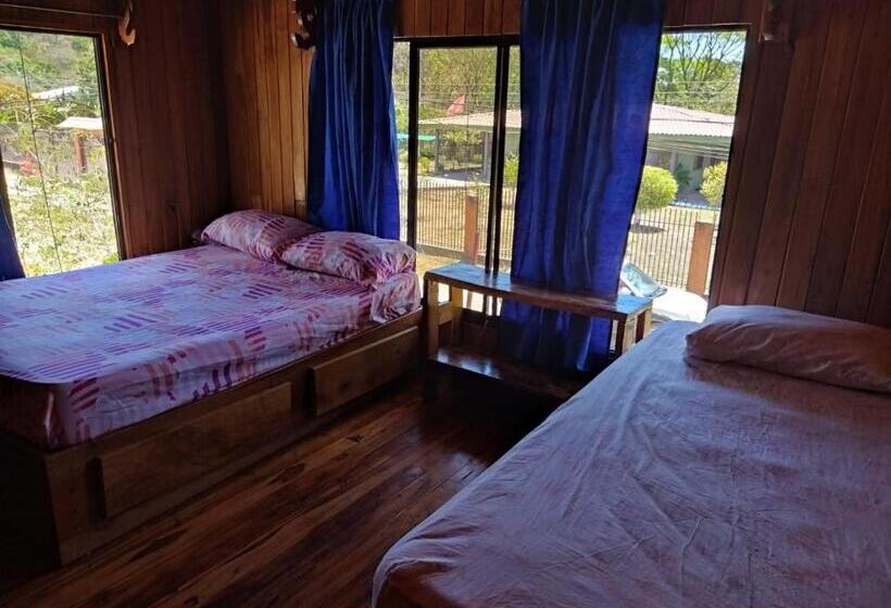コンフォートトリプルルーム, Hostel Marisol