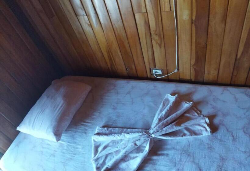 اتاق راحتی سه تخته, Hostel Marisol