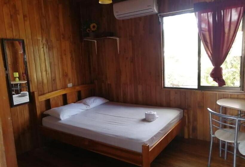 キングサイズベッドのスタンダードルーム, Hostel Marisol