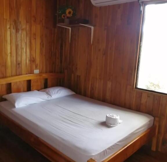 اتاق استاندارد با تخت بزرگ, Hostel Marisol
