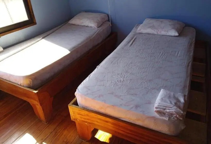 Perhehuone, Hostel Marisol Playa Samara