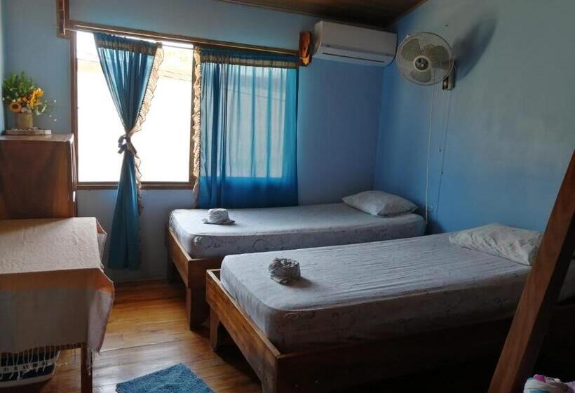 اتاق خانوادگی, Hostel Marisol