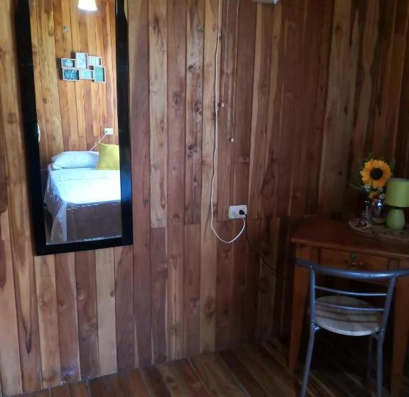 اتاق اکونومی, Hostel Marisol