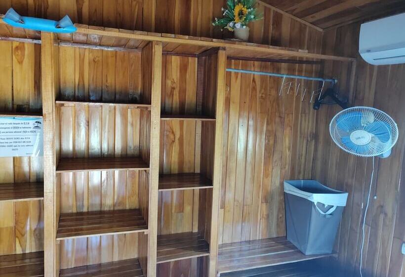 اتاق راحتی سه تخته, Hostel Marisol