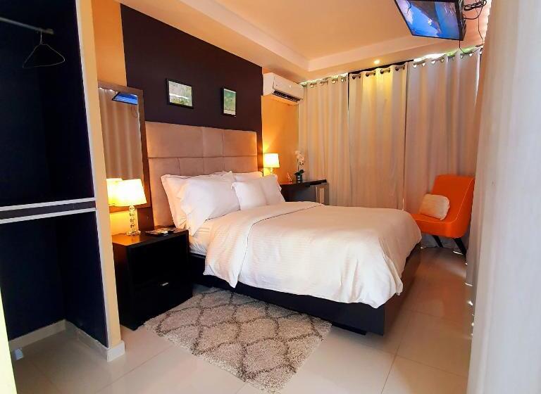 اتاق لوکس, Santa Clara