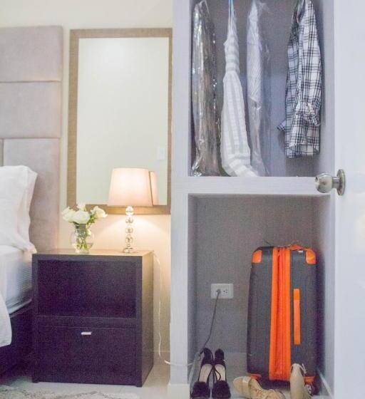 اتاق لوکس, Santa Clara