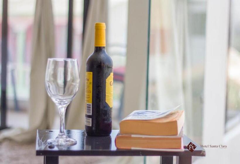 اتاق لوکس, Santa Clara