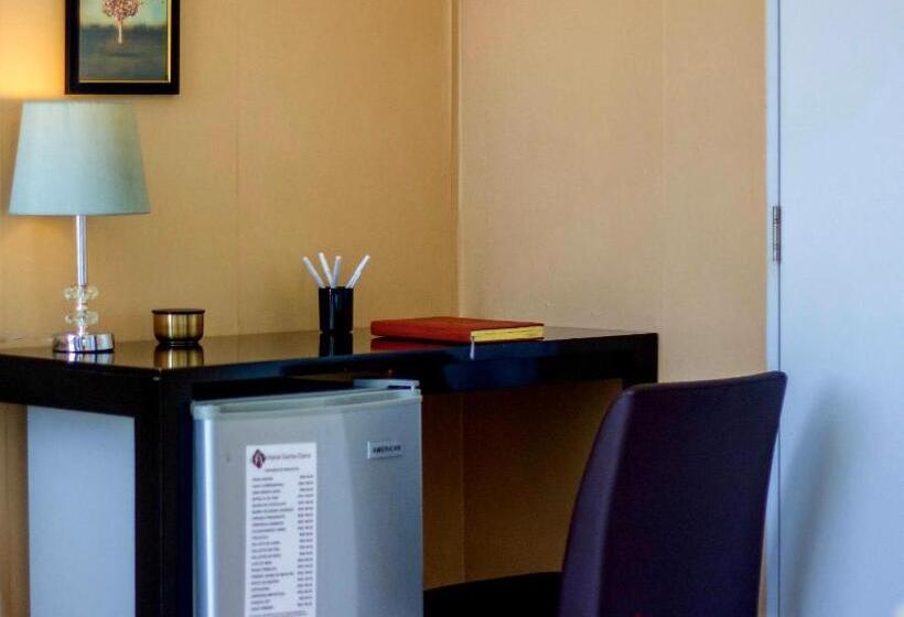 اتاق لوکس, Santa Clara