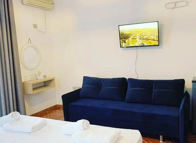اتاق لوکس چهار تخته, Villa Gaudium
