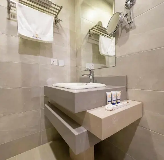 Juniorsviitti, Al Qasr Al Masyaf