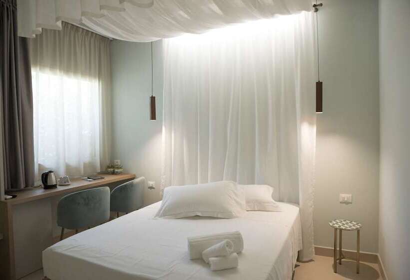 Standardzimmer, L'albero