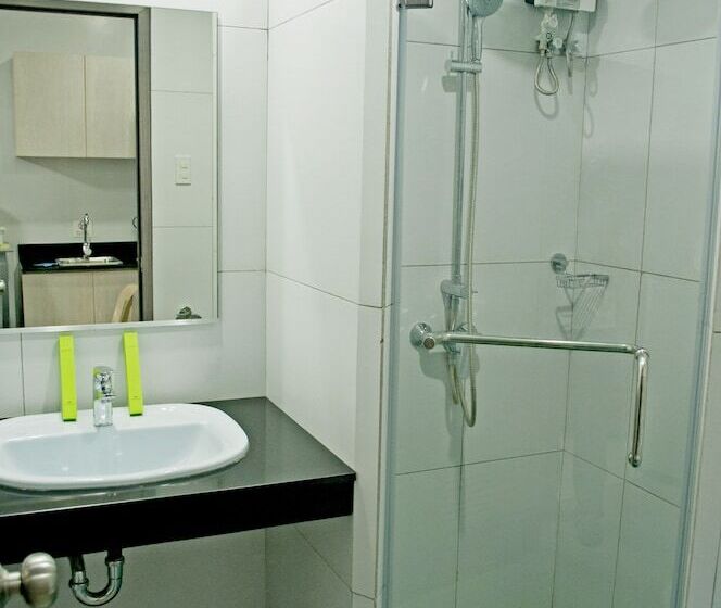 Номер Deluxe, Studio 89 Katipunan Qc