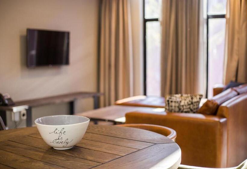 آپارتمان 1 خوابه, The Weinberg Windhoek