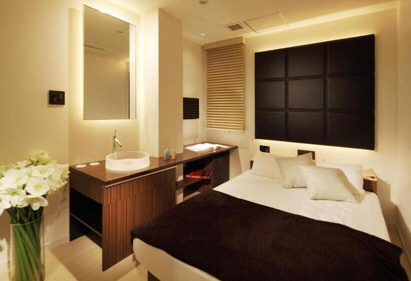 اتاق اکونومی, Uno Nishikawaguchi Nishiguchi