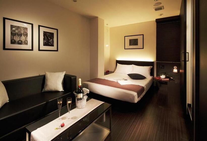 اتاق استاندارد, Uno Nishikawaguchi Nishiguchi