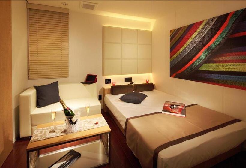 اتاق استاندارد, Uno Nishikawaguchi Nishiguchi