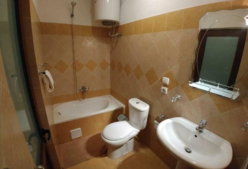 غرفة قياسية, Guest House Urat