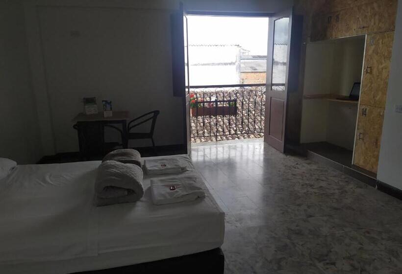 Deluxe Zimmer mit Balkon, Les Balcons Hostel