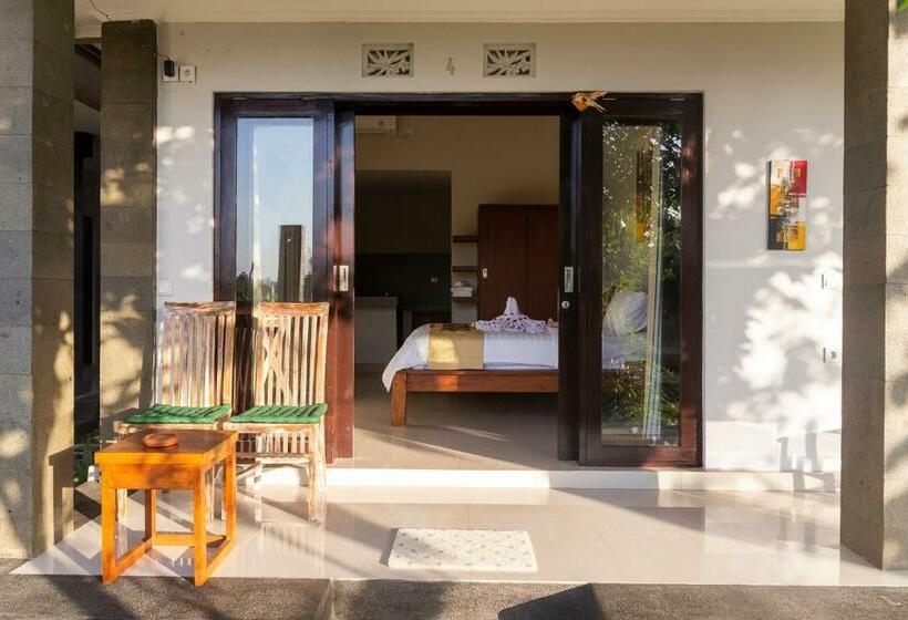 디럭스 룸, Umah Tikari Guesthouse