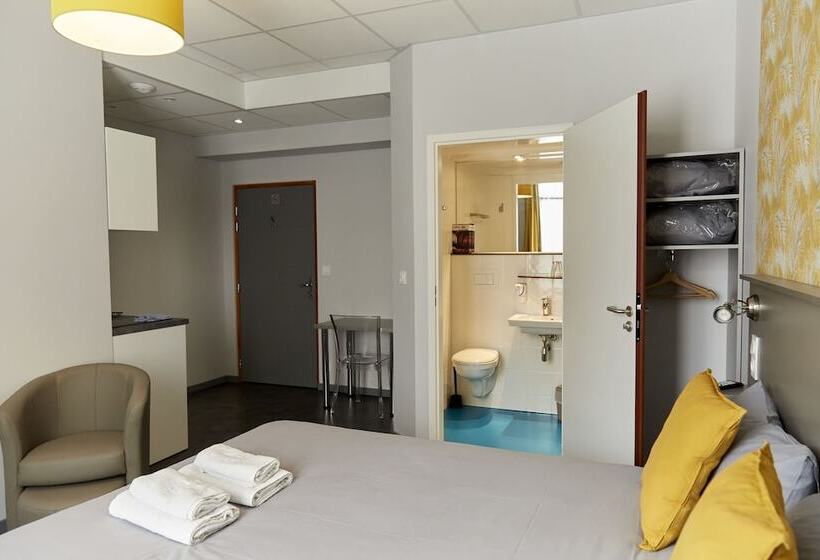 Студия Deluxe, Smartappart Saint Nazaire