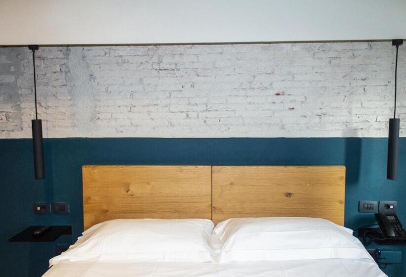 غرفة قياسية, Palagina La Cascina