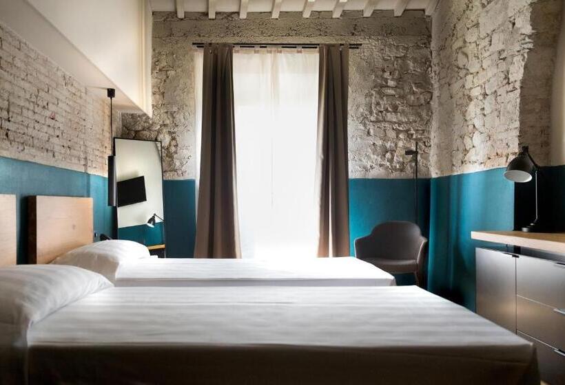 غرفة قياسية, Palagina La Cascina