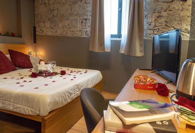 غرفة قياسية, Palagina La Cascina