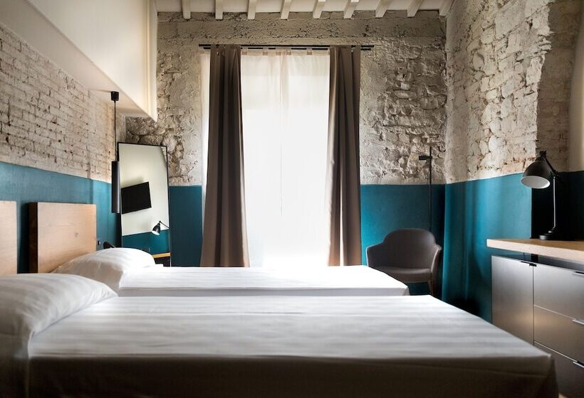 غرفة قياسية, Palagina La Cascina