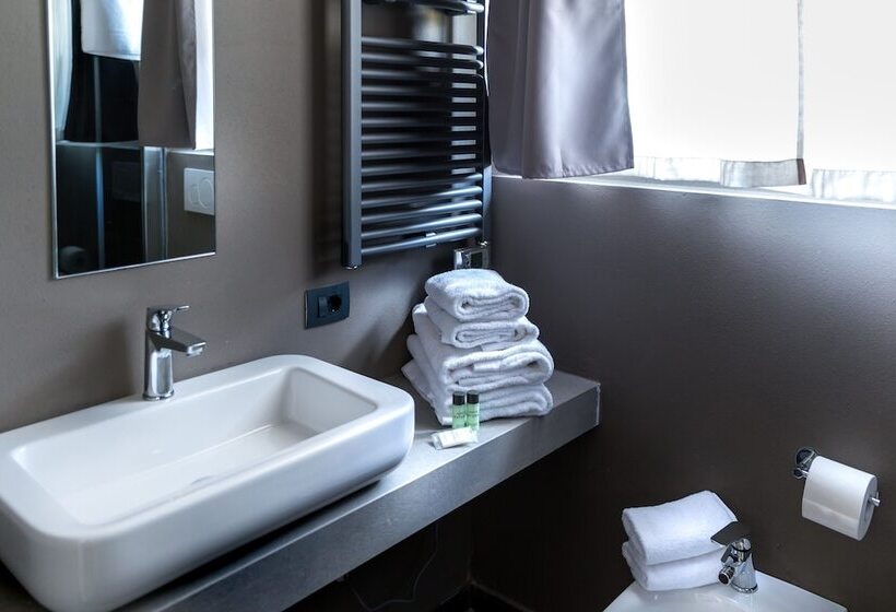 غرفة قياسية رباعية, Palagina La Cascina