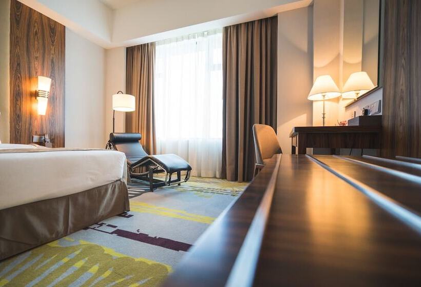 キングサイズベッドのスタンダードルーム, Zenith Hotel Putrajaya