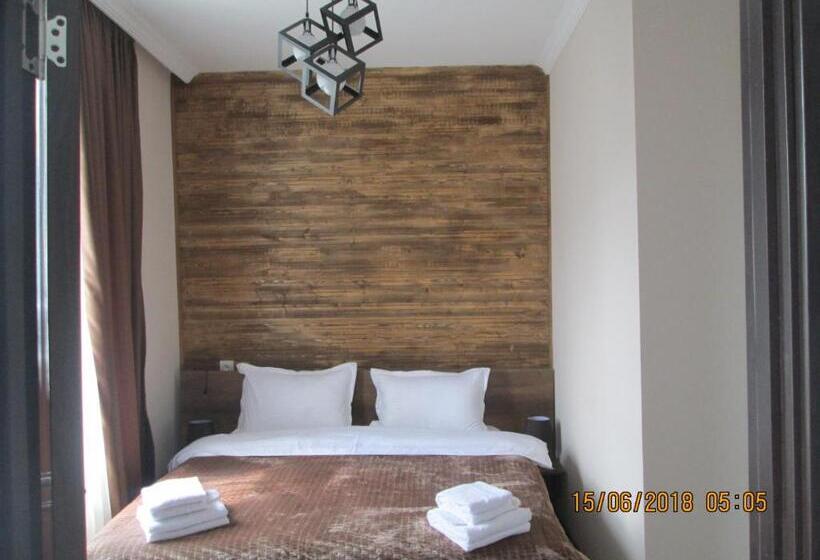 اتاق لوکس, Guesthouse Elli & Cottages