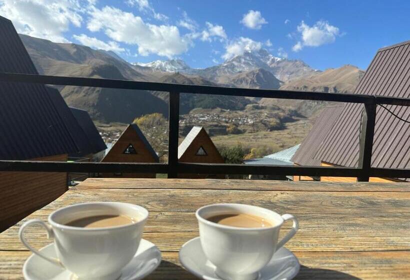 کلبه ییلاقی, Guesthouse Elli & Cottages