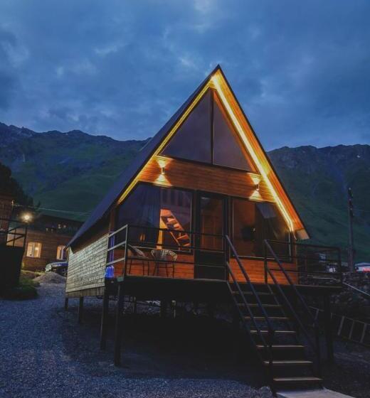 کلبه ییلاقی, Guesthouse Elli & Cottages