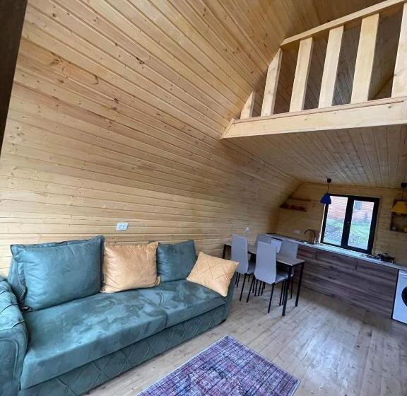 کلبه ییلاقی, Guesthouse Elli & Cottages