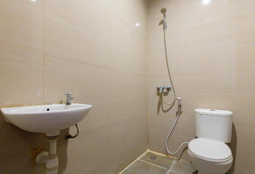 Номер Стандарт, Reddoorz @ Raya Ngagel 2