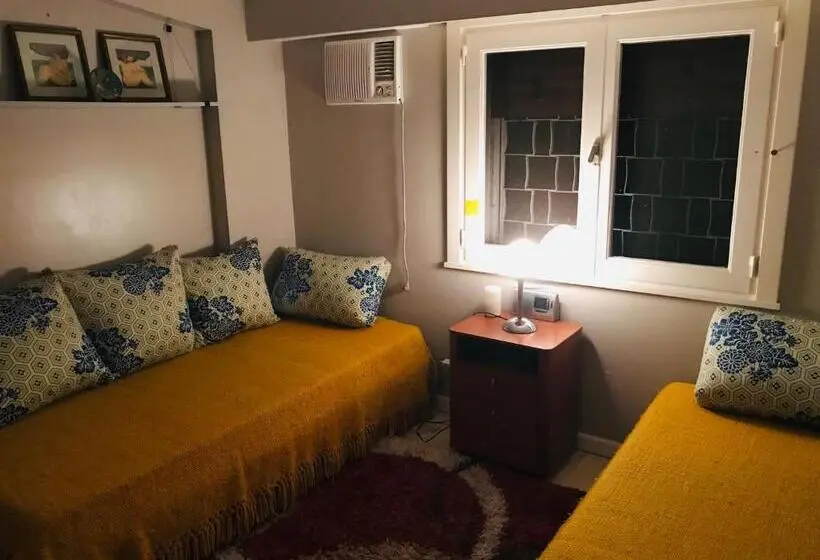 ガーデンビュースタンダードルーム, Deaf Twins Bed/breakfast