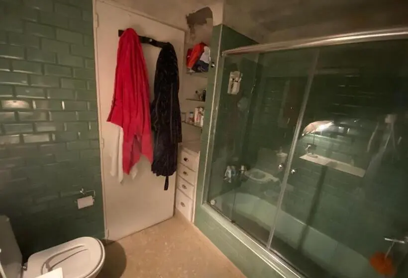 デラックスルーム, Deaf Twins Bed/breakfast
