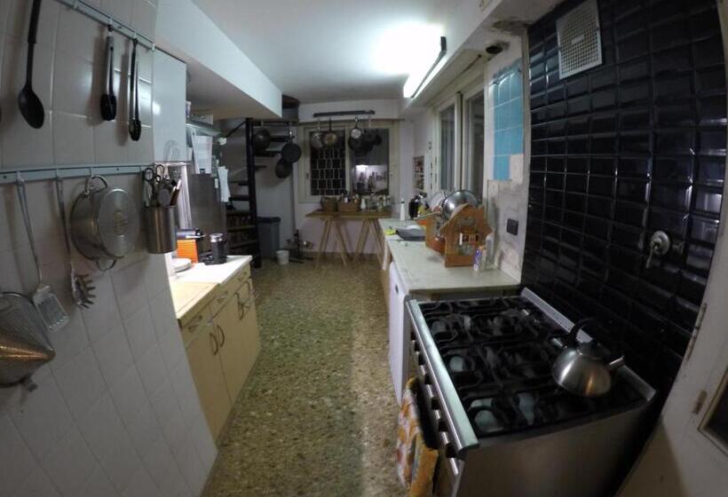 Одноместный Номер Вид на Сад, Deaf Twins Bed/breakfast