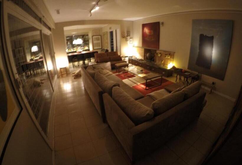 Номер Стандарт Вид на Сад, Deaf Twins Bed/breakfast