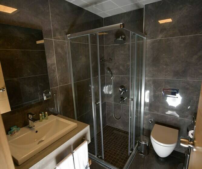 اتاق استاندارد, Derin Ma Sorgun