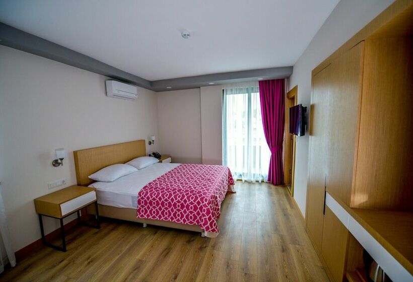 اتاق استاندارد, Derin Ma Sorgun