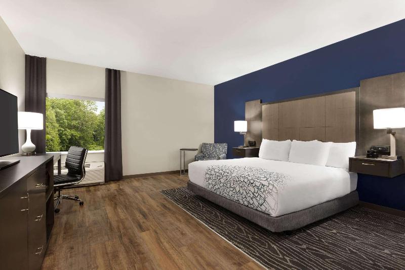 חדר סטנדרט עם מיטת קינג, La Quinta By Wyndham Rock Hill