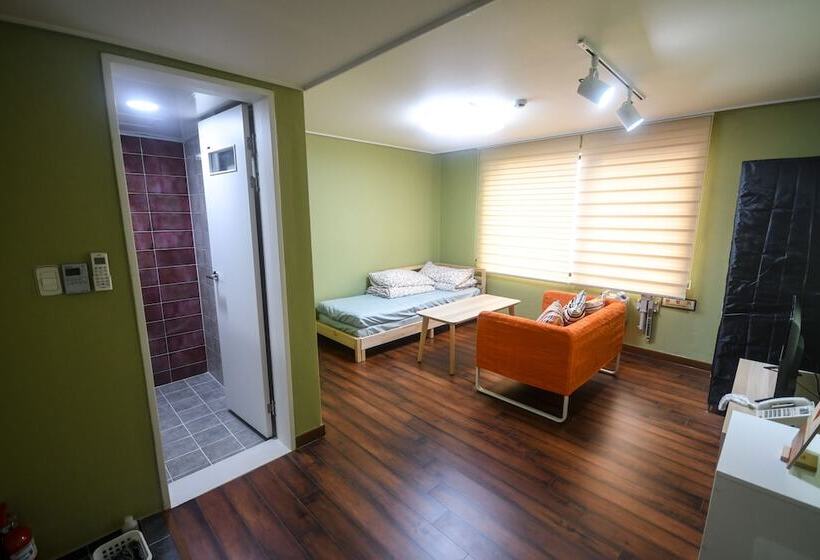 اتاق استاندارد, Bluehum Guesthouse Hostel