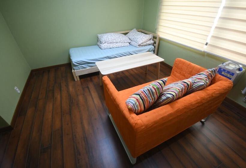 اتاق استاندارد, Bluehum Guesthouse   Hostel