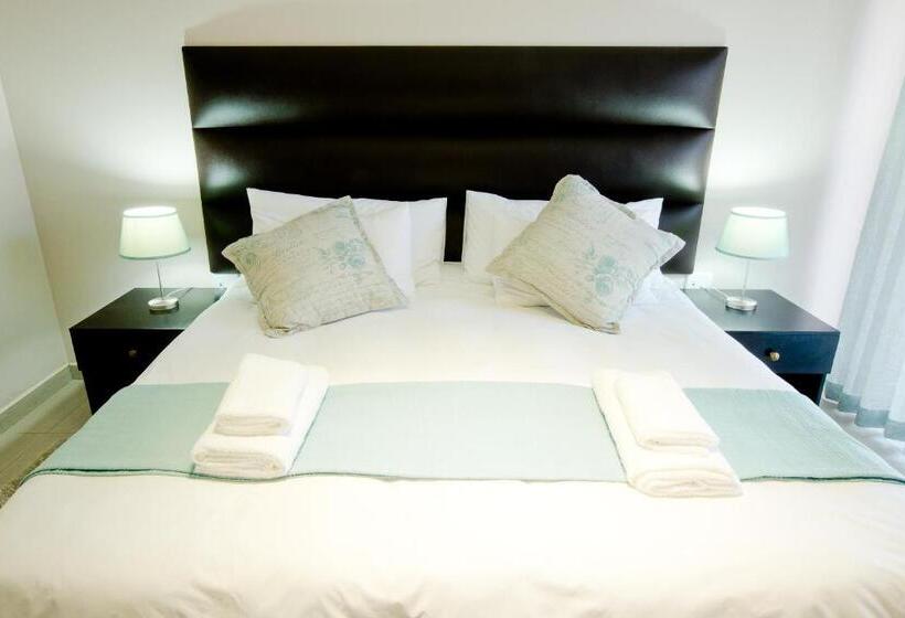اتاق استاندارد سه نفره, Cavallo Guesthouse