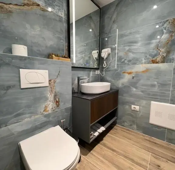 اتاق لوکس با بالکن, Domus Hotel & Apartments