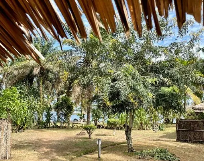 بنگله خانوادگی, African Queen Lodge