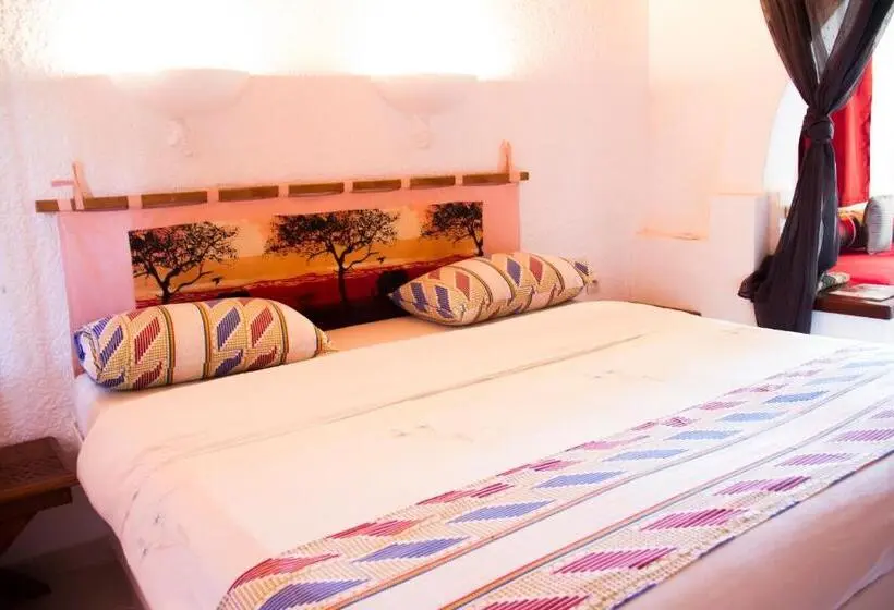 اتاق استاندارد با چشم‌انداز باغ, African Queen Lodge